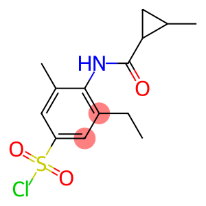 3-ethyl-5-methyl-4-[(2-methylcyclopropane)amido]benzene-1-sulfonyl chloride